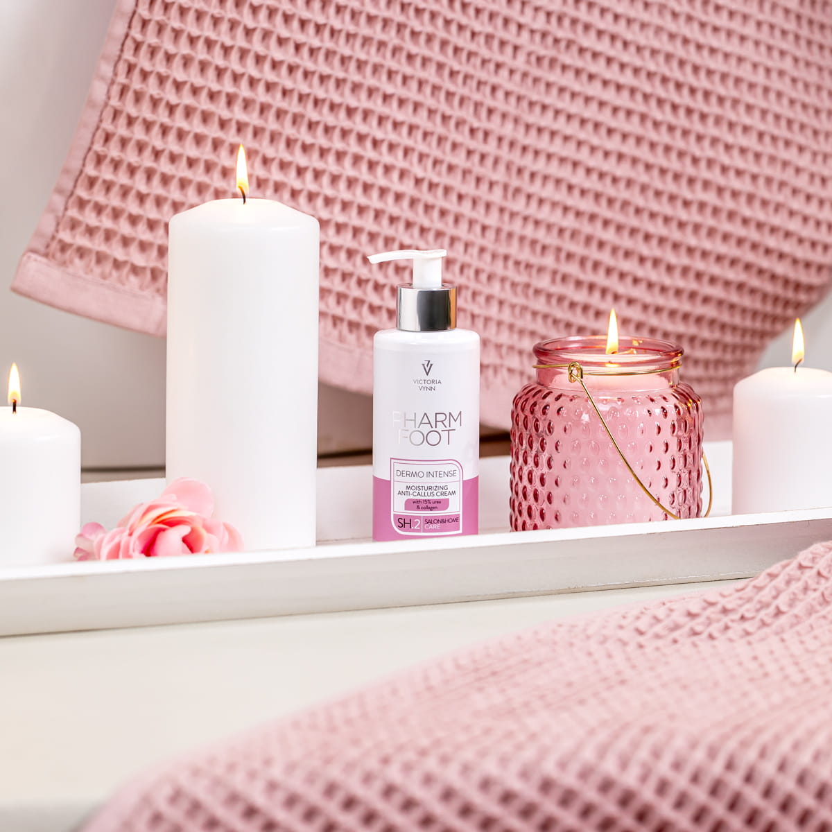 PHARM FOOT Crème hydratante contre les callosités, à base de 15 % d'urée et de collagène, DERMO INTENSE, 250 ml
