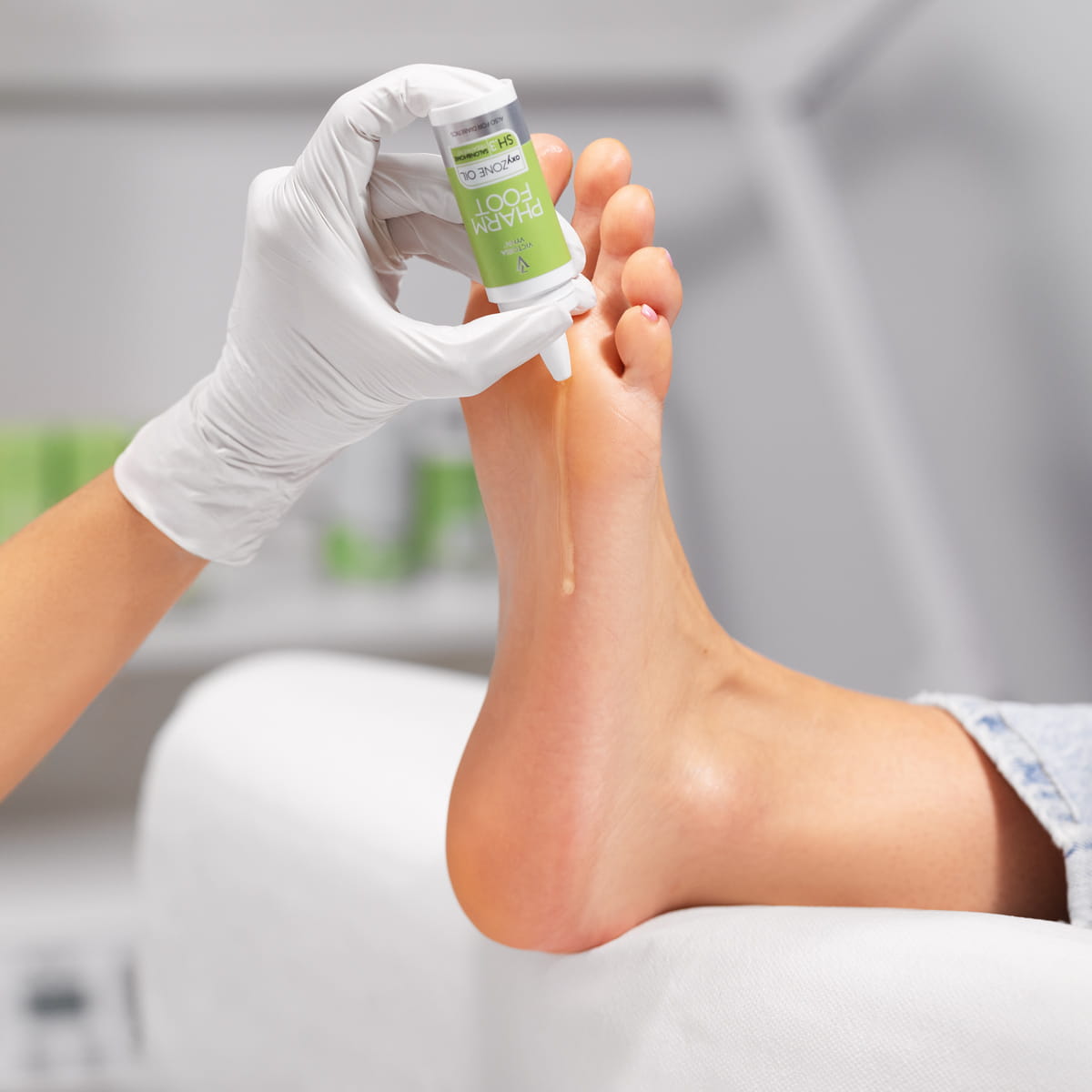 PHARM FOOT : huile concentrée régénérante et apaisante oxyZONE OIL, 15 ml