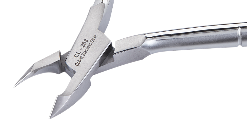Pince à cuticules NGHIA CL.205 5 mm