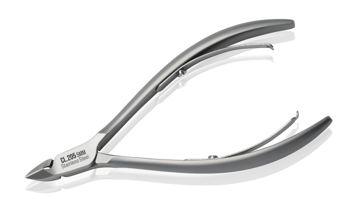 Pince à cuticules NGHIA CL.205 5 mm