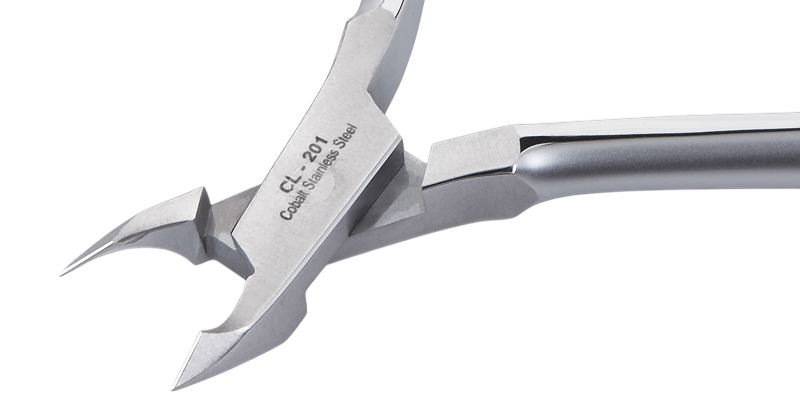 Pince à cuticules NGHIA CL.205 5 mm