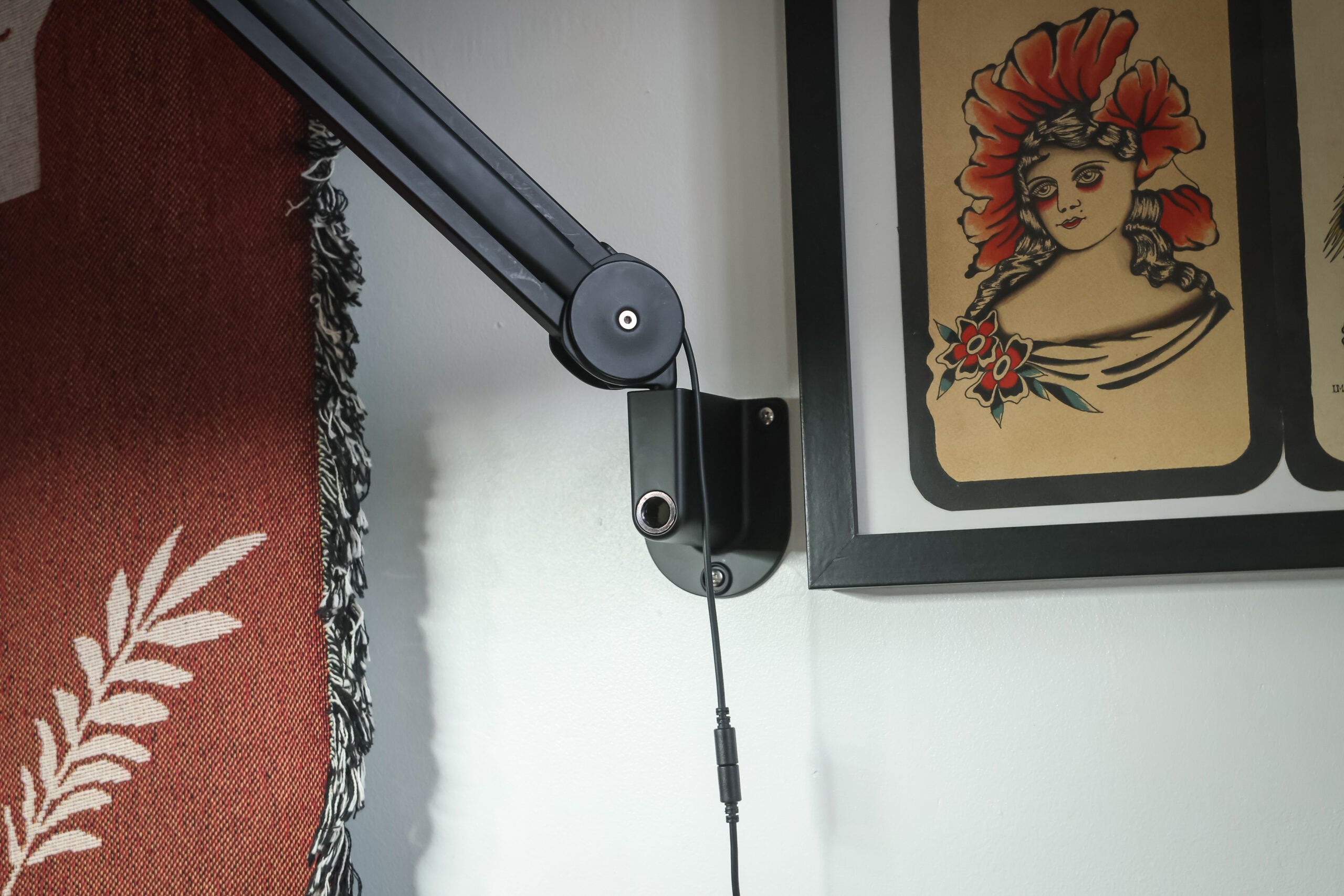Lampe LED circulaire Daylight avec fixation murale ou de table [Aura On Arm]