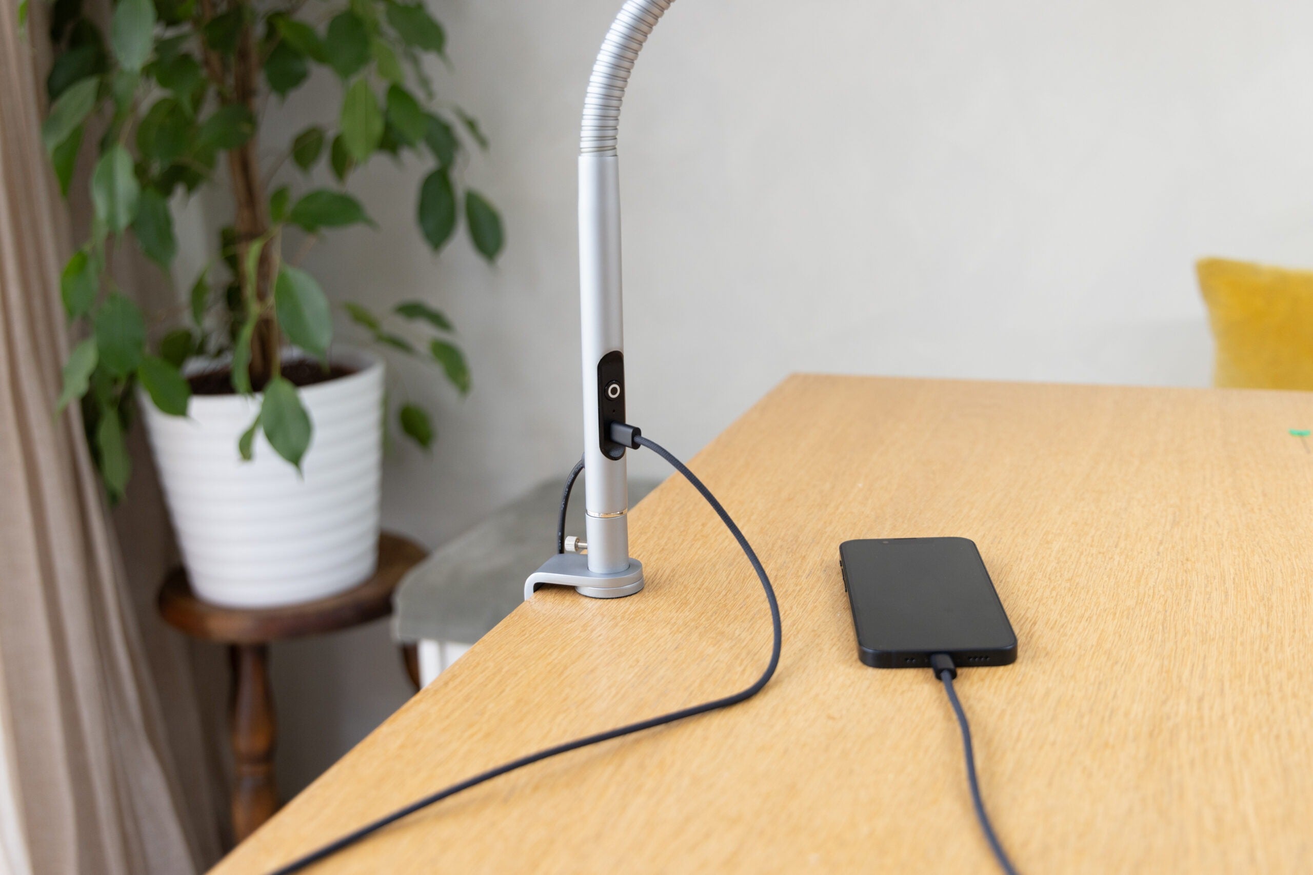 Lampe de table LED Daylight avec support [Slimline 4 Brushed Steel]